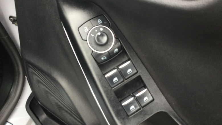 Ford Puma 1.0 EcoBoost Hybr mHEV 155 ST-Line Vignale 5dr DCT Petrol Hatchback